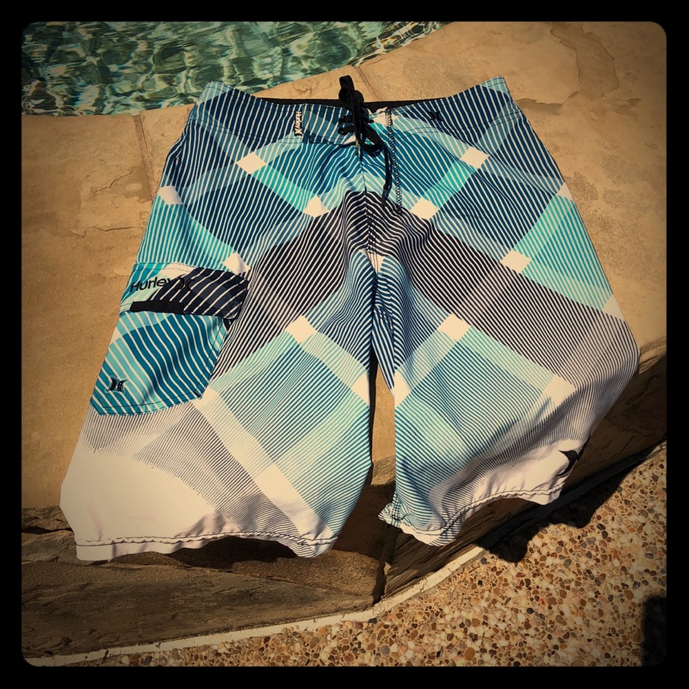 Hurley Buckle swimsuit boardshort size 27